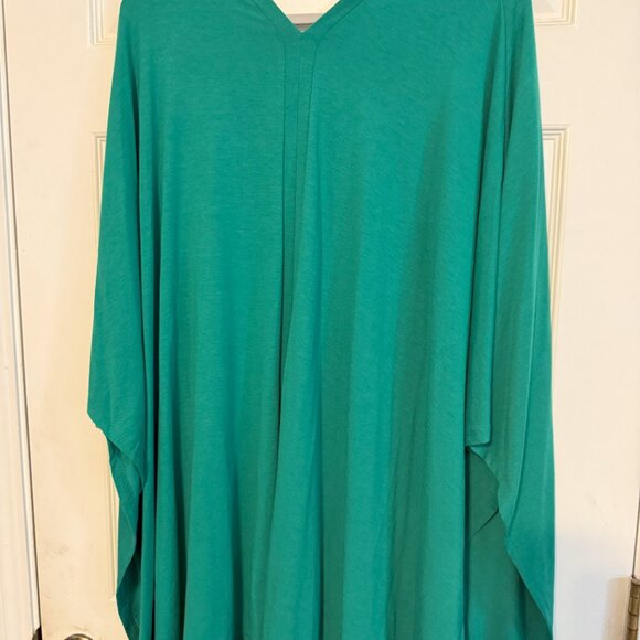 Green Sleeveless Spring Poncho – Plus Size 2X, NWT, Lightweight Casual Layer - Picture 3 of 3